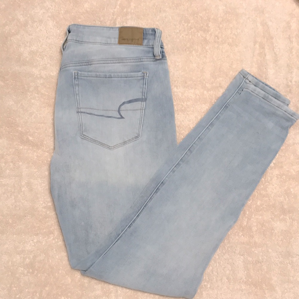 Never worn American Eagle Stretchy Jeans